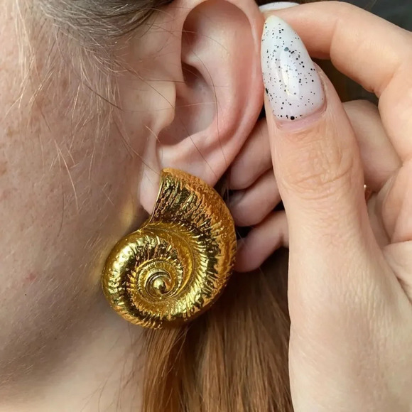 Zara Seashell Gold Earrings - Picture 5 of 17